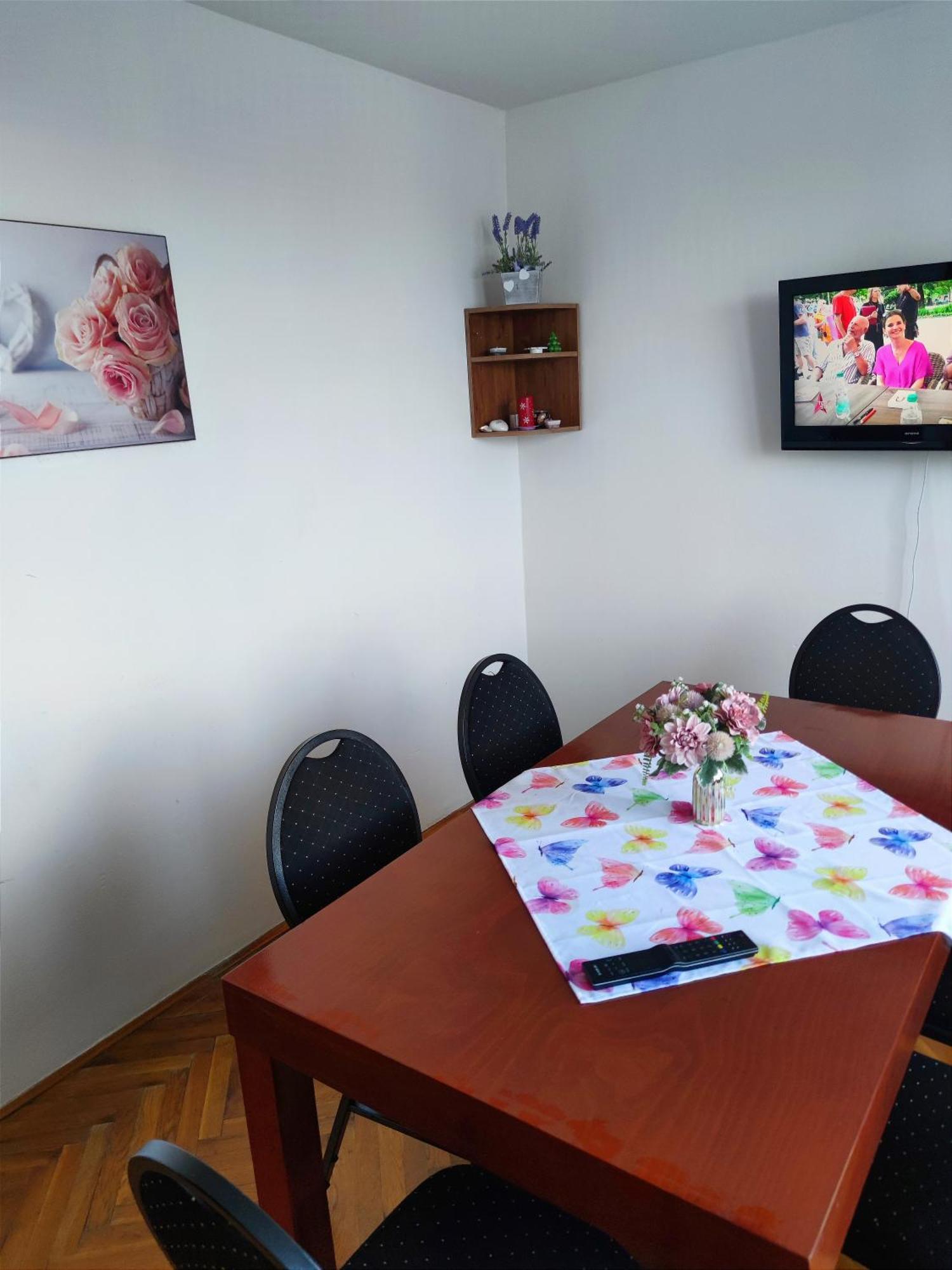Fast Apartment In The Centrum レビツェ エクステリア 写真