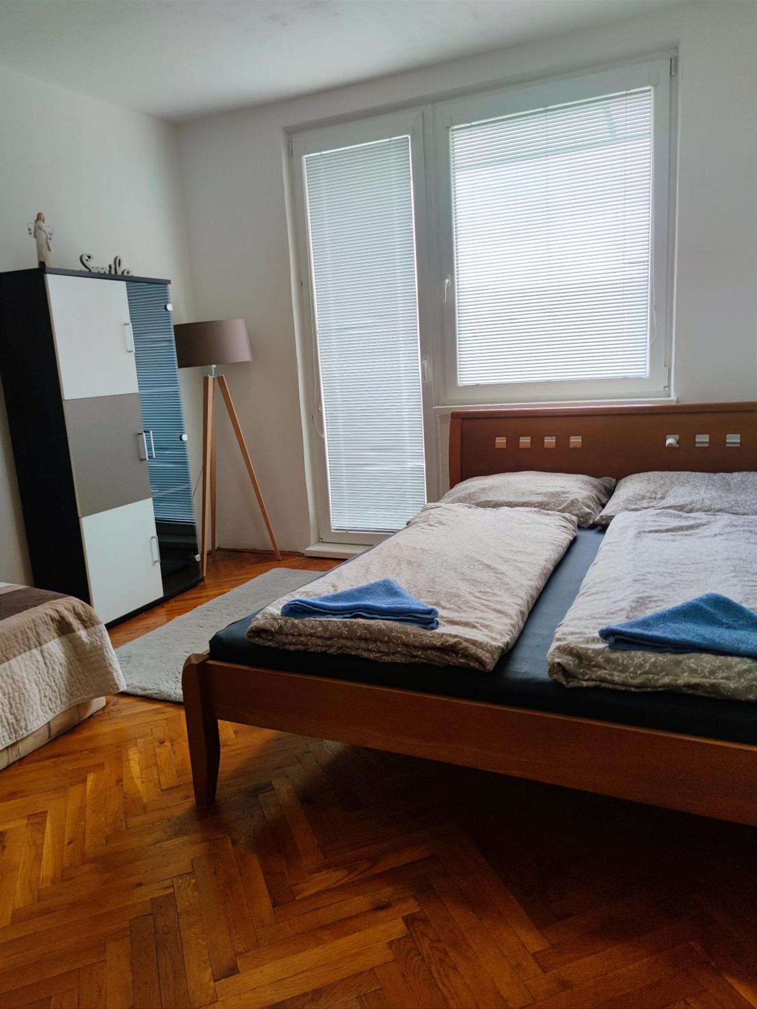 Fast Apartment In The Centrum レビツェ エクステリア 写真